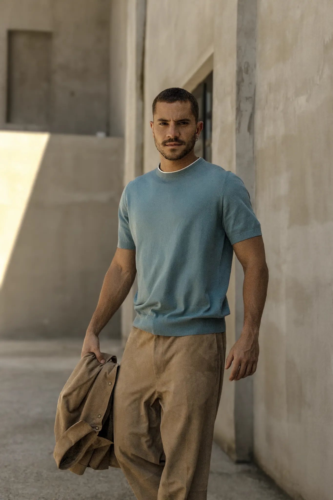andre lamoglia, andre lamoglia, still 4